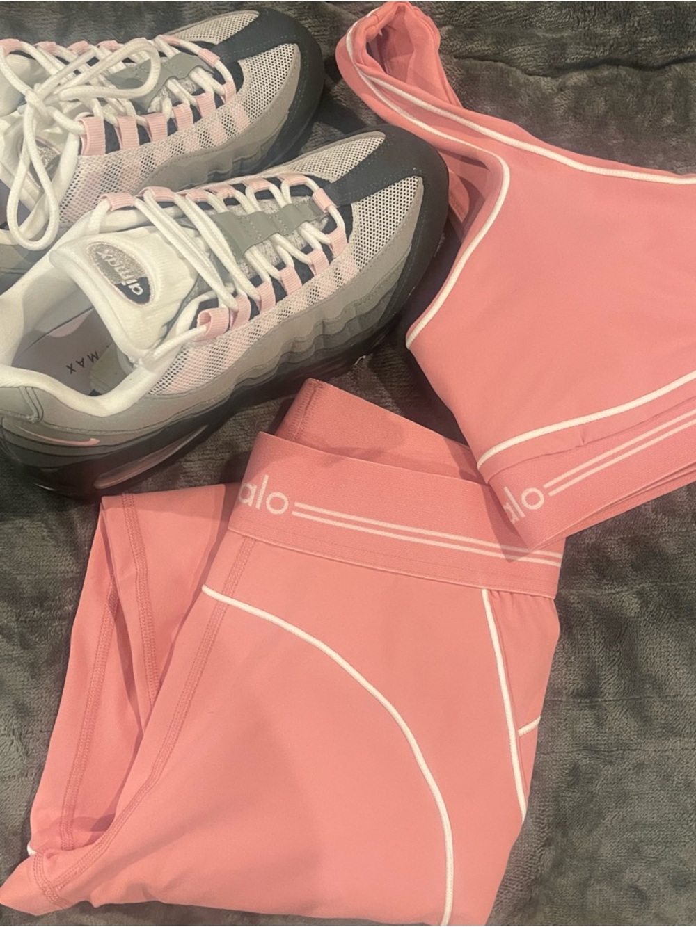 Pink Alo - Picture 2 of 2